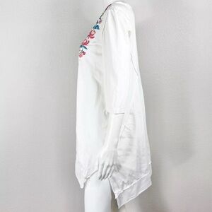 Johnny Was Tunic. Size Small.